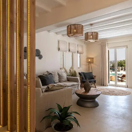 Veneta & Villa Mykonos Town