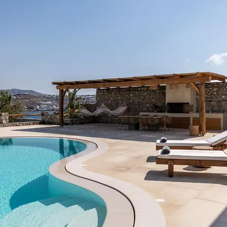 Veneta & Villa Mykonos Town