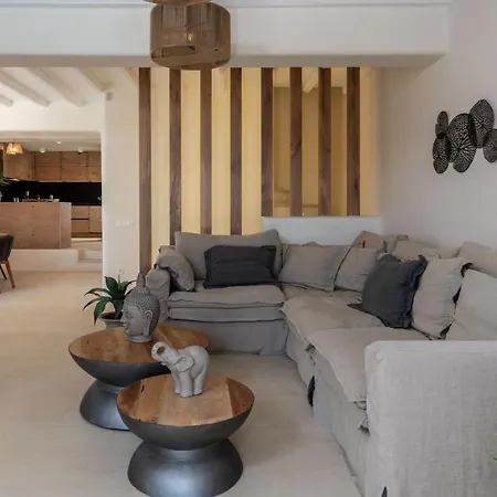 Veneta & Villa Mykonos Town